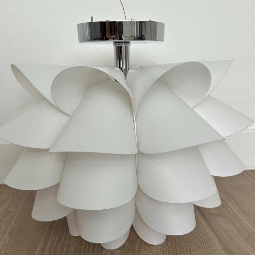 White Flower Ceiling Light